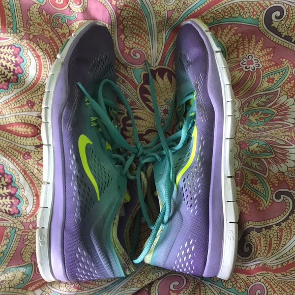 nike free sneakers - Picture 3 of 8